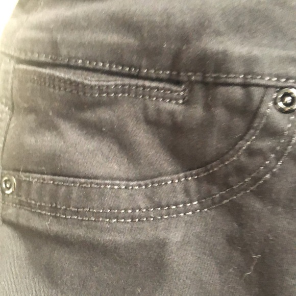 Black Crop pants/jeans - Picture 5 of 6